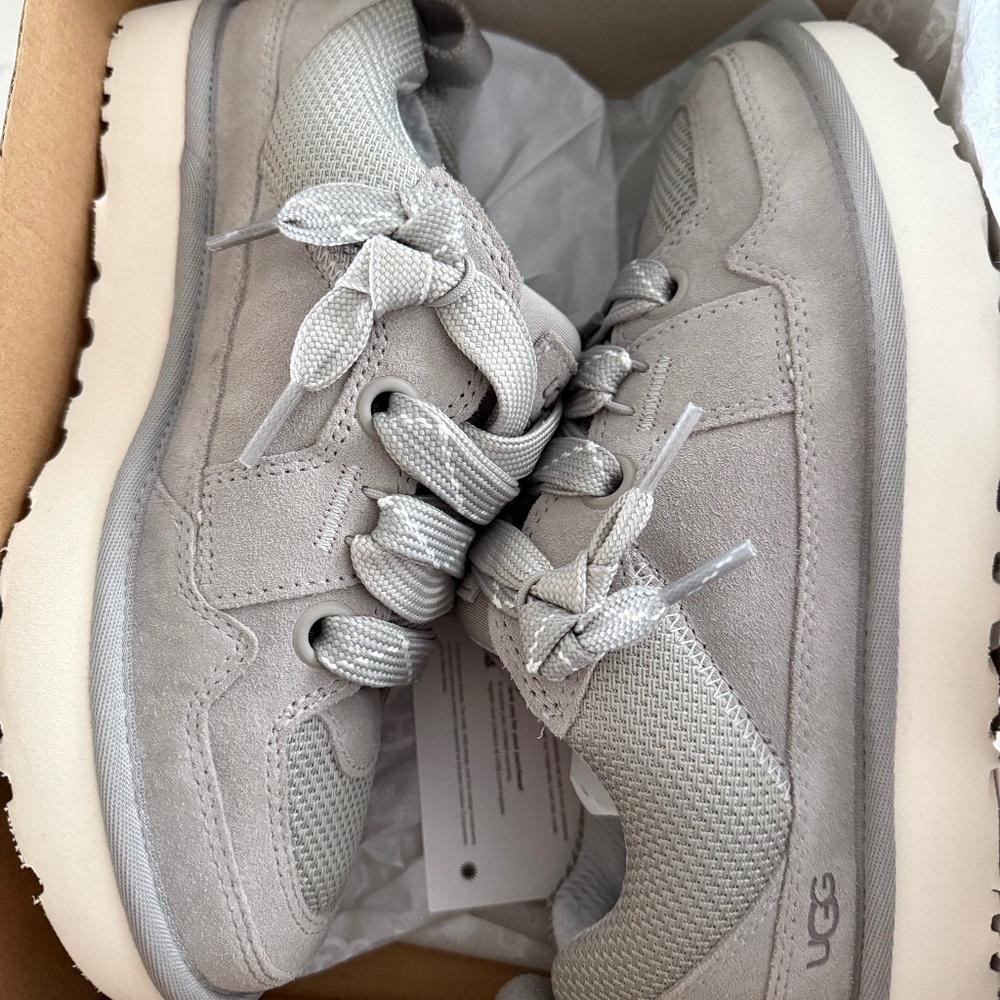 Women Ugg Wide boot gray shoes